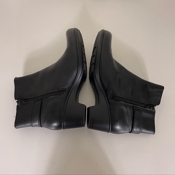 Clarks Black Leather Low Heel Mid-Calf Boots - Picture 3 of 4